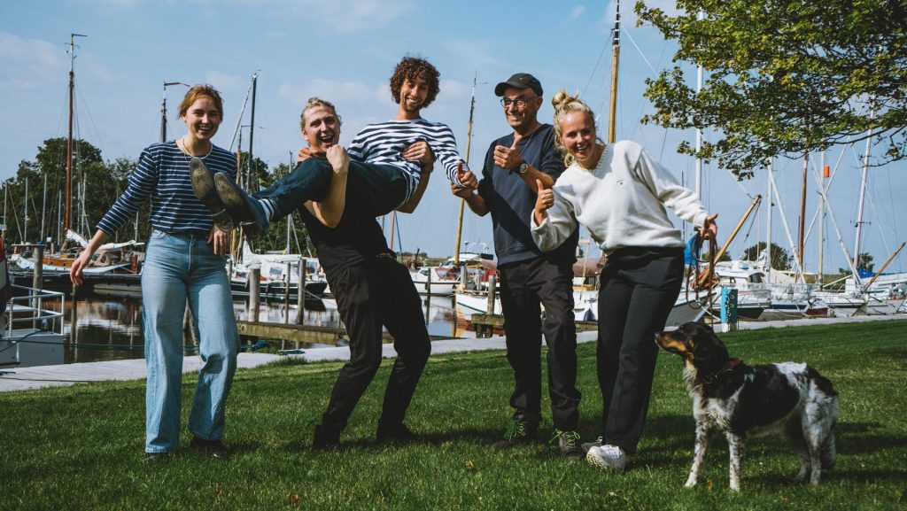 Huur een boot in Friesland en ontmoet het team van varen met Sil op de haven