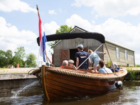 Sloep Jort, varen in Friesland