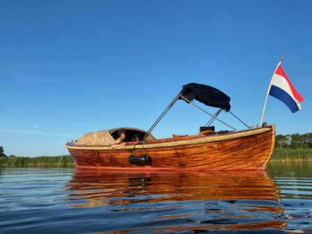 Voor anker met Jort op het Lauwersmeer