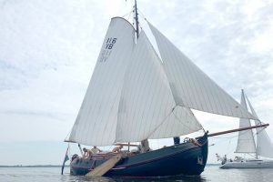 Huur een Lemsteraak en kom zeilen op de Waddenzee